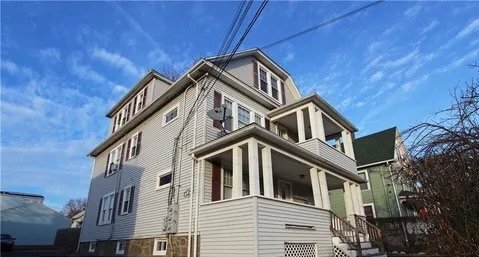 Building Photo - 328 Jackson Ave