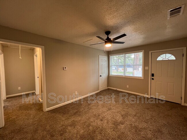 Building Photo - 2995 Waynoka Cove