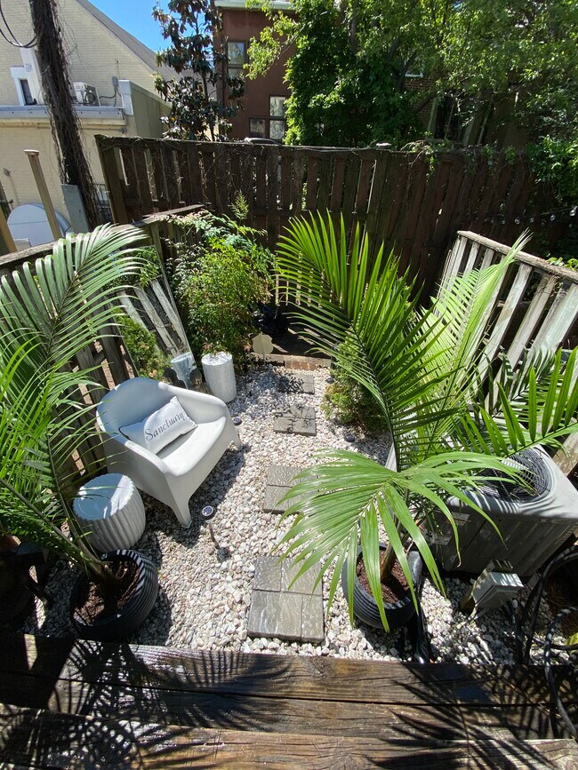 Foto del edificio - 445 Grindall St