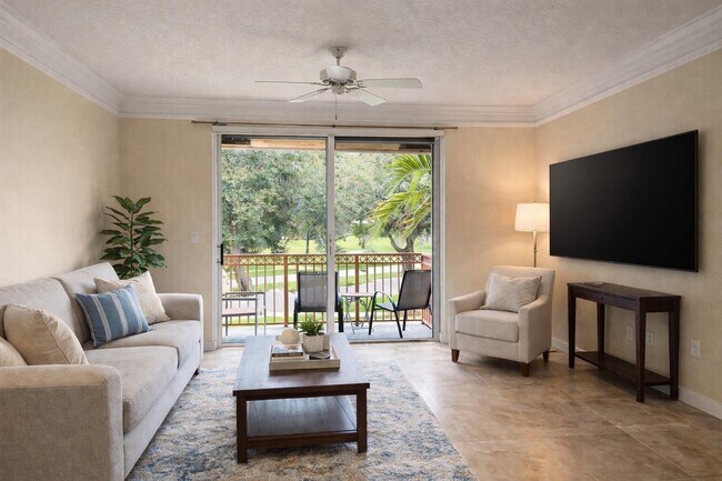 Foto del edificio - 2038 Alta Meadows Ln