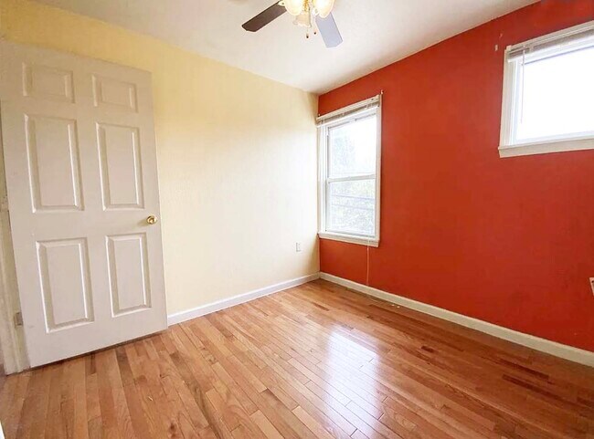 Foto del edificio - 221 Sterrett St