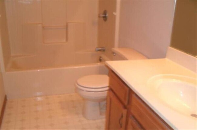 Foto del edificio - 3504 Thornhill Cir W
