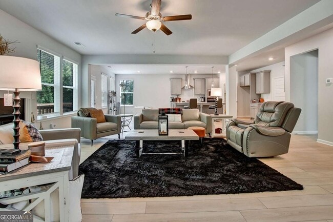 Foto del edificio - 297 Delta Dr