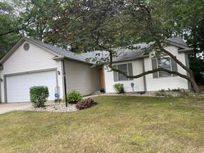 Building Photo - 1221 Alex Way