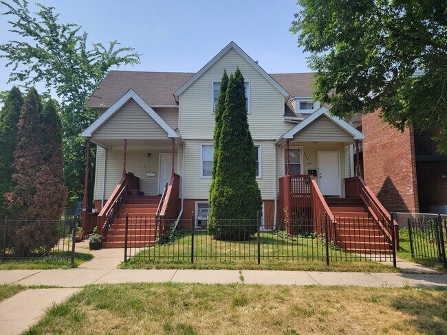 Building Photo - 1924 Jackson Ave