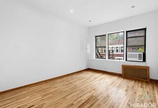 Building Photo - 119 E 83rd St