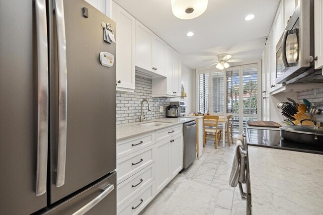 Foto del edificio - 2860 S Ocean Blvd