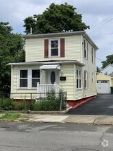 Building Photo - 19 Cottage St