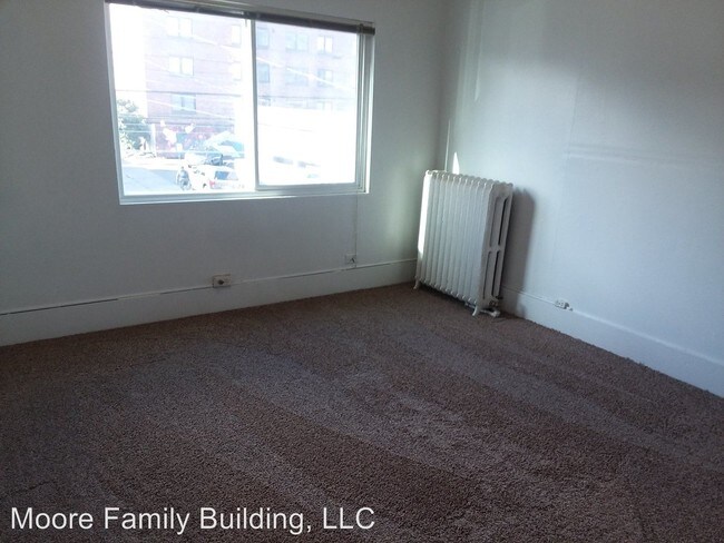 Building Photo - 426 15th Ave E