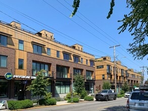Building Photo - 3300 NE 65th St