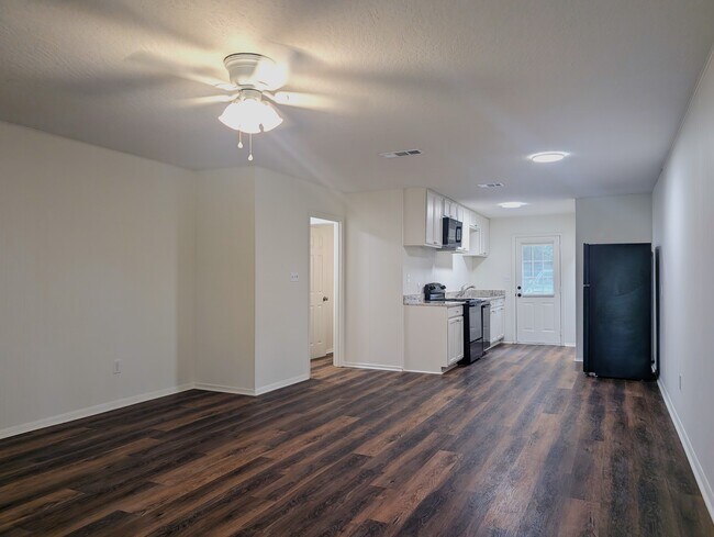 Foto del edificio - 838 Richburg Rd