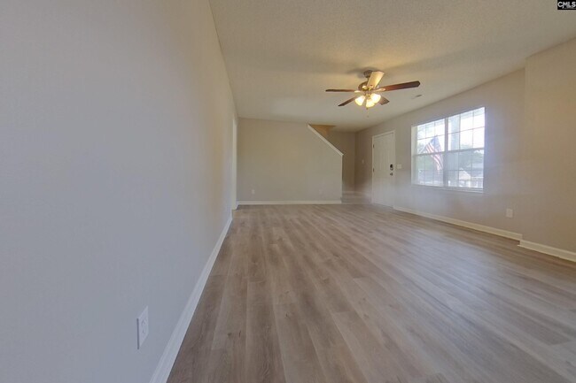 Building Photo - 13 Walnut Grove Way