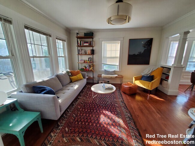 Building Photo - 35 Brooks Ave