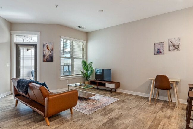 Building Photo - 501n N New Jersey St