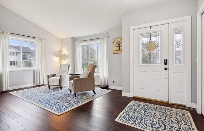 Foto del edificio - Beautiful Remodeled 5 Bedroom