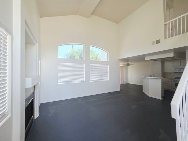 Building Photo - 33178 Regatta Dr