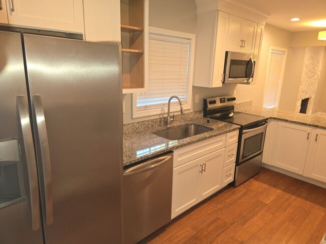 Photo - 2 bedroom 1 bath unit duplex House