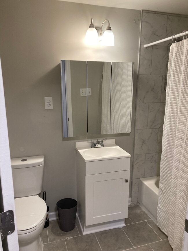 Bathroom Hall - 2013 N Skylane Dr