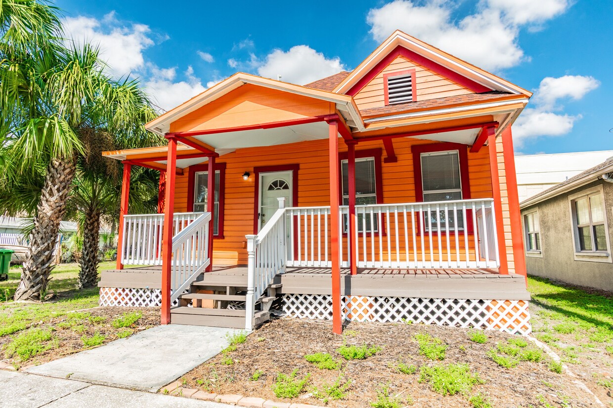 freshly painted - 1341 W La Salle St