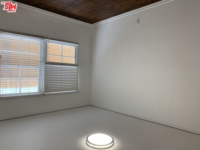 Building Photo - 1453 S Beverly Dr