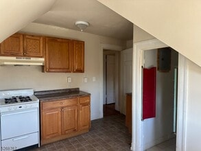 Building Photo - 324 Claremont Ave