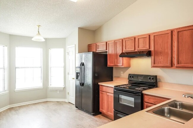 Building Photo - 9785 Oxford Station Dr