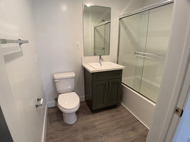 Foto del edificio - 14639-14645 Vanowen St