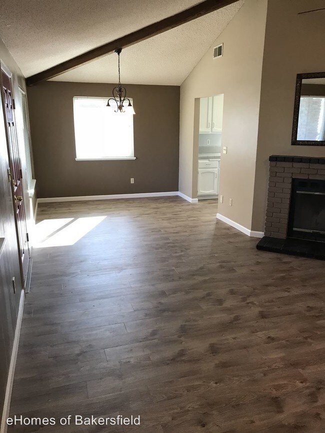 Building Photo - 3 br, 2 bath House - 508 Sago Palm St.