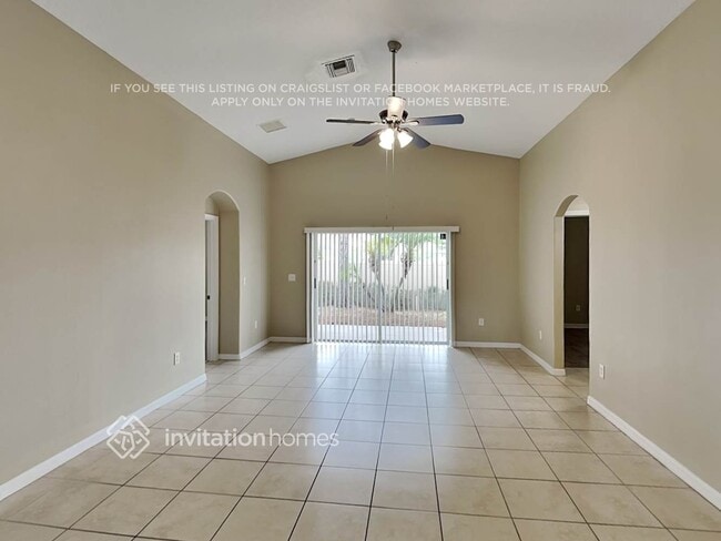 Foto del edificio - 2117 Colville Chase Dr