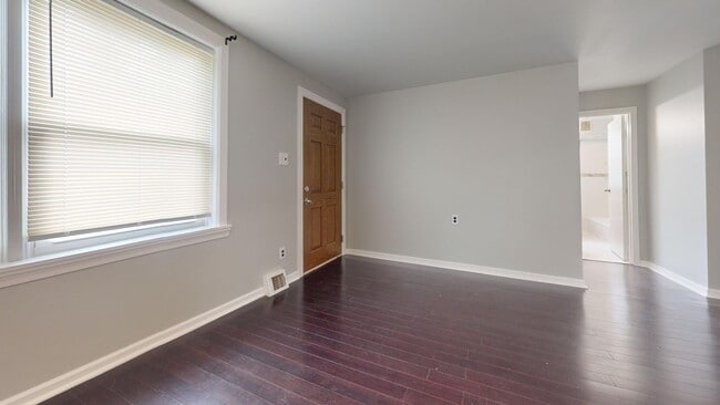Building Photo - Beautiful Home in Northeast Philly