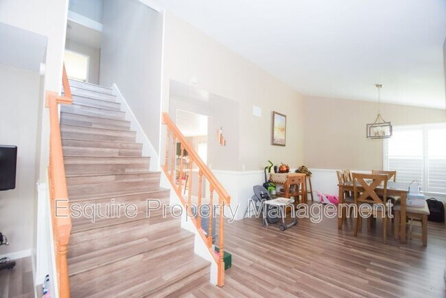 Foto del edificio - 1887 Montgomery Ave