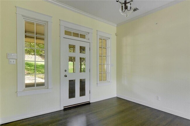 Building Photo - 400 Cedar Oak Dr