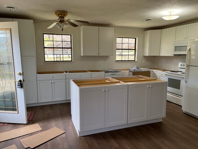 Building Photo - 703 Tipton Station Rd