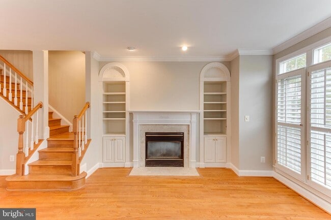 Building Photo - 826 Rivergate Pl