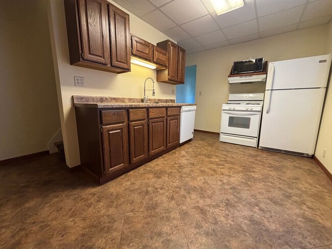 Building Photo - 317-319 18th Ave Moline, IL