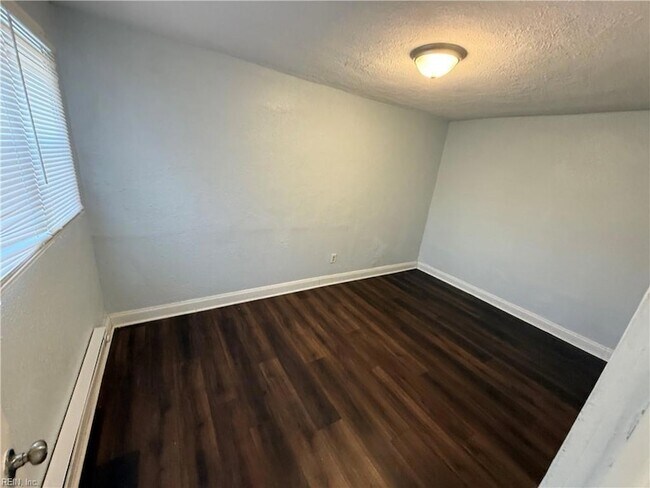 Foto del edificio - 1510 Wilson Rd