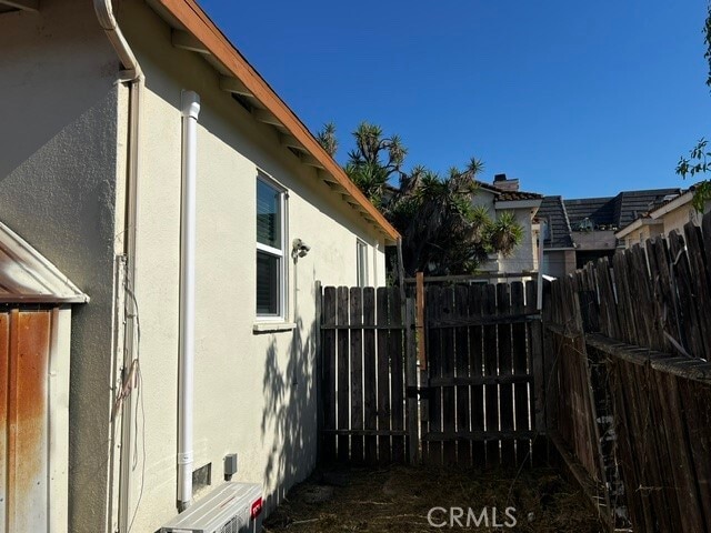 Building Photo - 213 N Alhambra Ave
