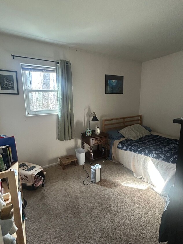Primary Photo - 3 bed, 1 1/2 Bath House