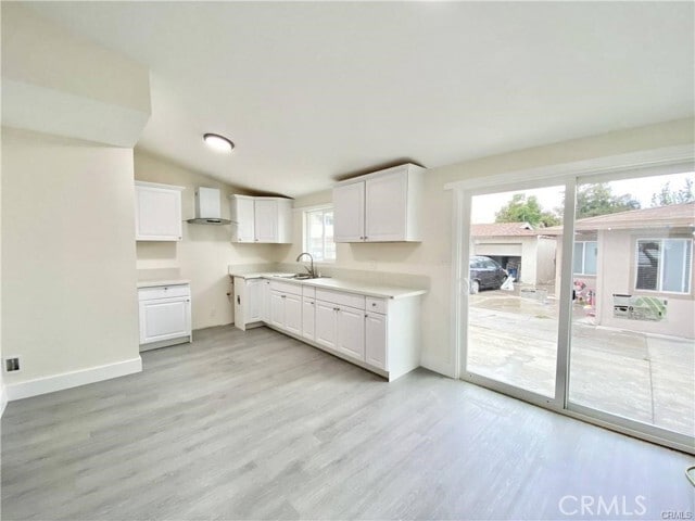 Foto del edificio - 20735 Roseton Ave