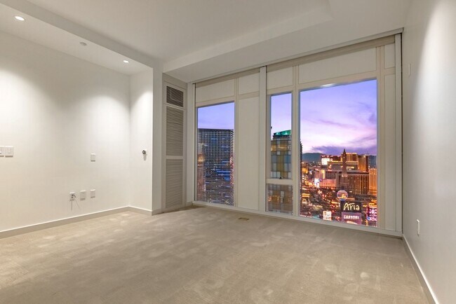 Foto del edificio - Stunning North Strip/City views from this UNFURNISHED 1+Den/1.5ba residence.