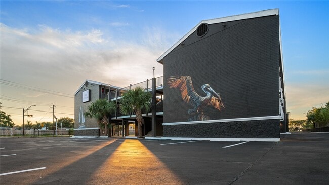 Building Photo - 928 Ferry Rd
