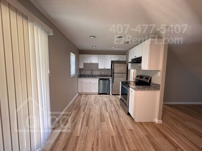 Foto del edificio - 2155 Aaron Ave