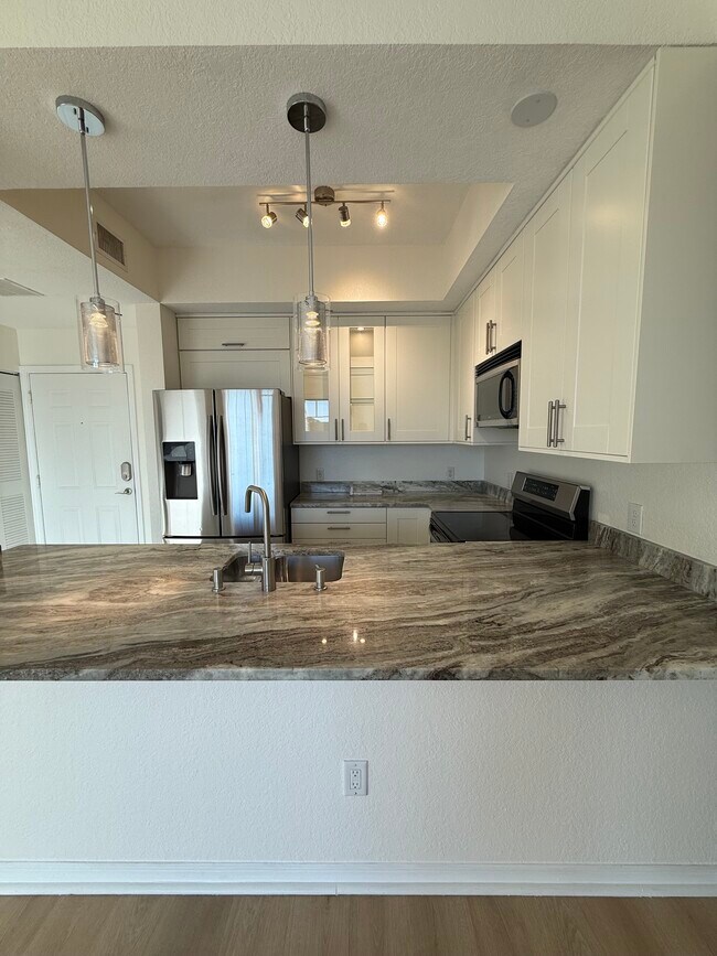 Kitchen - 1064 N Tamiami Trl