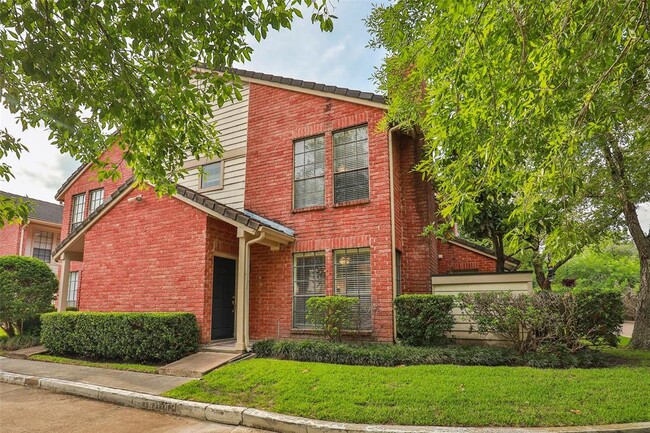 Foto del edificio - 2211 S Kirkwood Rd