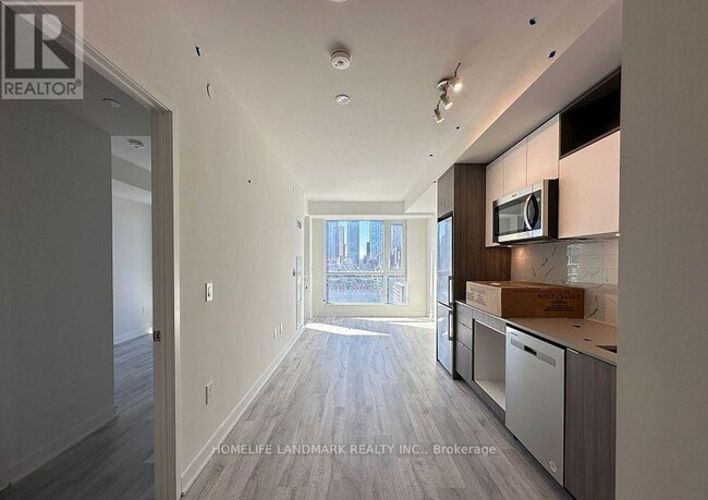 Building Photo - 135 Lower Sherbourne St
