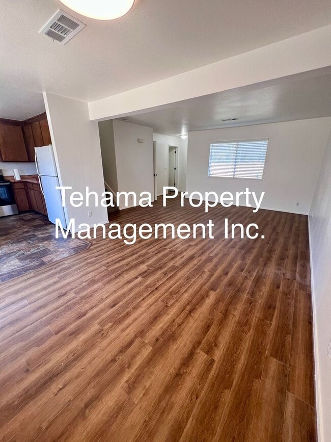 Building Photo - Lease Listing for Charming Condo Complex i...