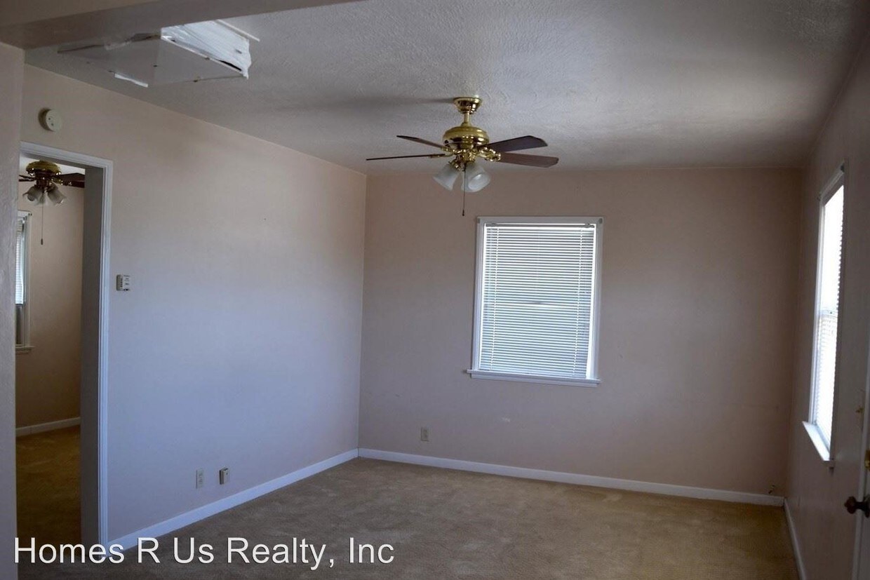 Building Photo - 1 br, 1 bath Apartment - 6318 Almond Dr.