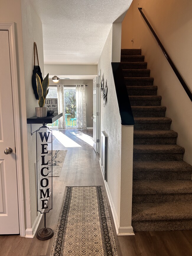 Foto del edificio - 1277 Fords Pointe Cir