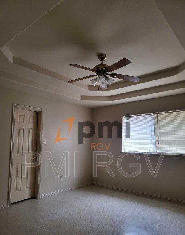 Foto del edificio - 709 Robin Ave