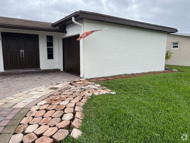 Building Photo - 10631 NW 28th St